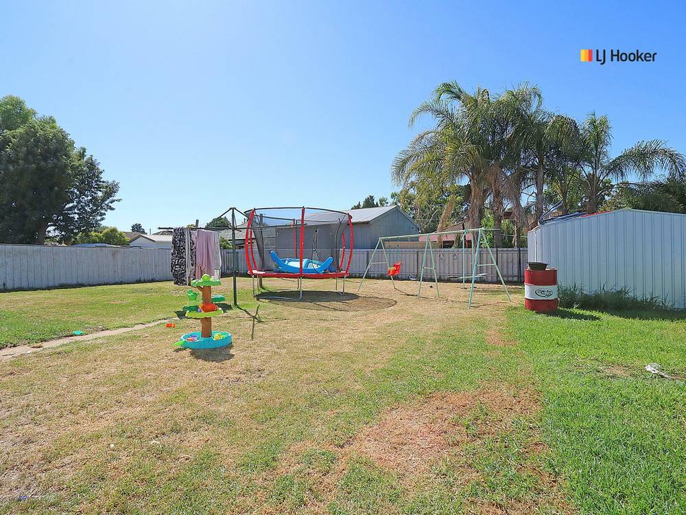 3 Baird Avenue, KOORINGAL, NSW 2650