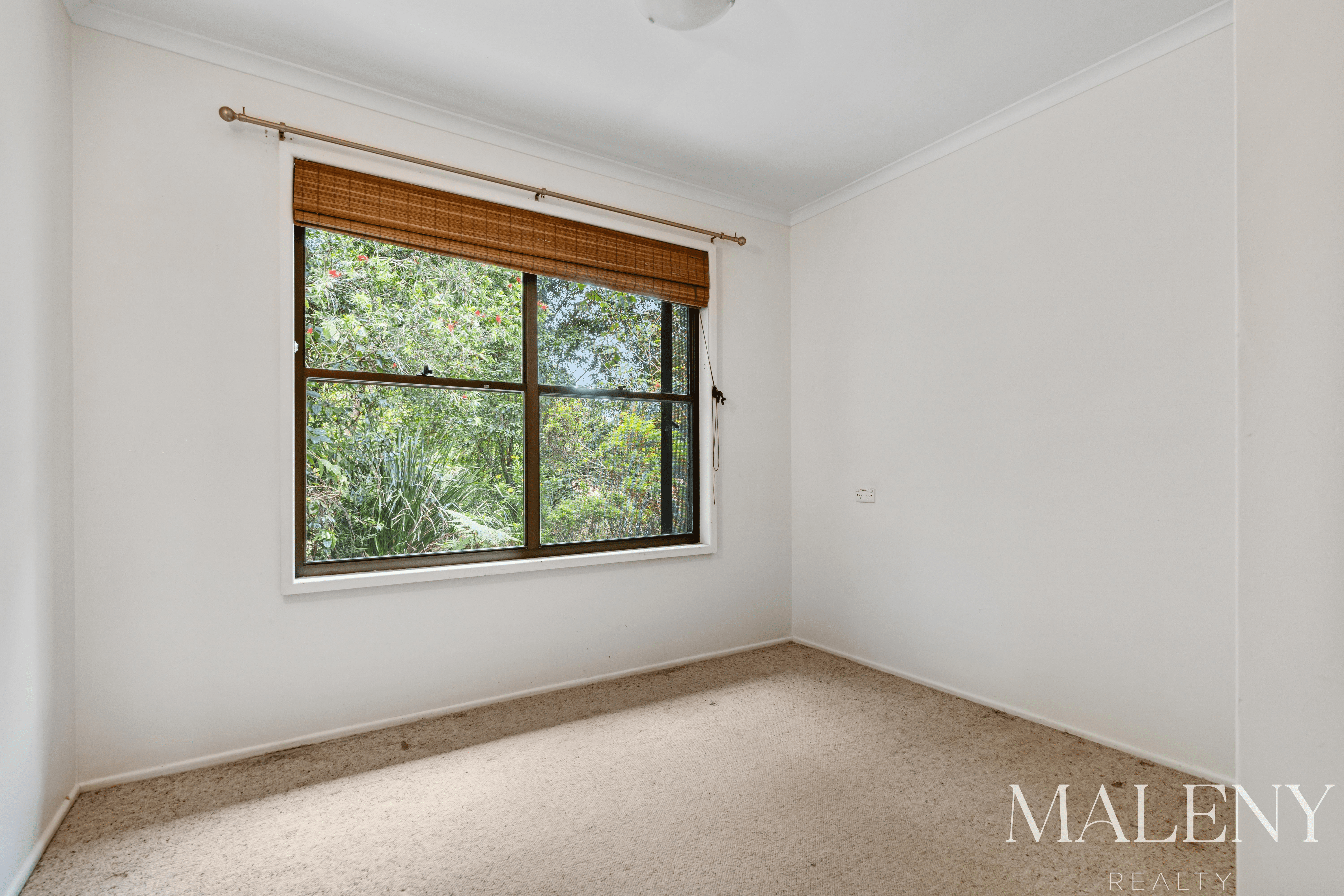 9 Rosella Road, NORTH MALENY, QLD 4552