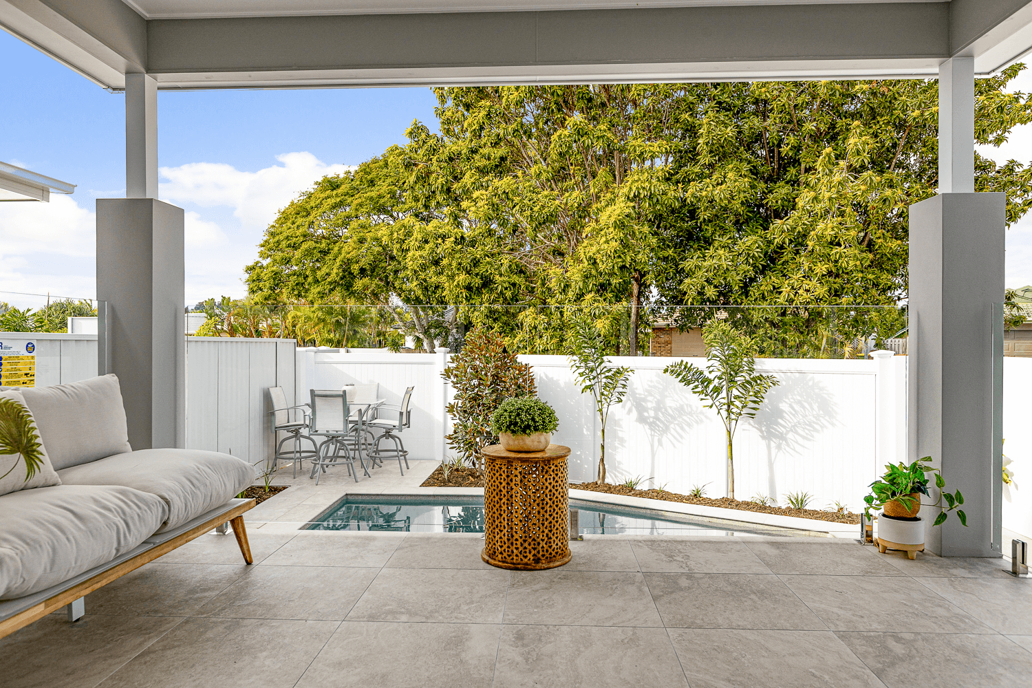 33 Auk Avenue, Burleigh Waters, QLD 4220