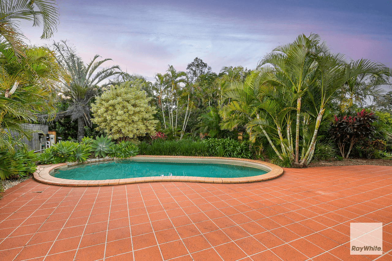 62 The Boulevard, REDLAND BAY, QLD 4165