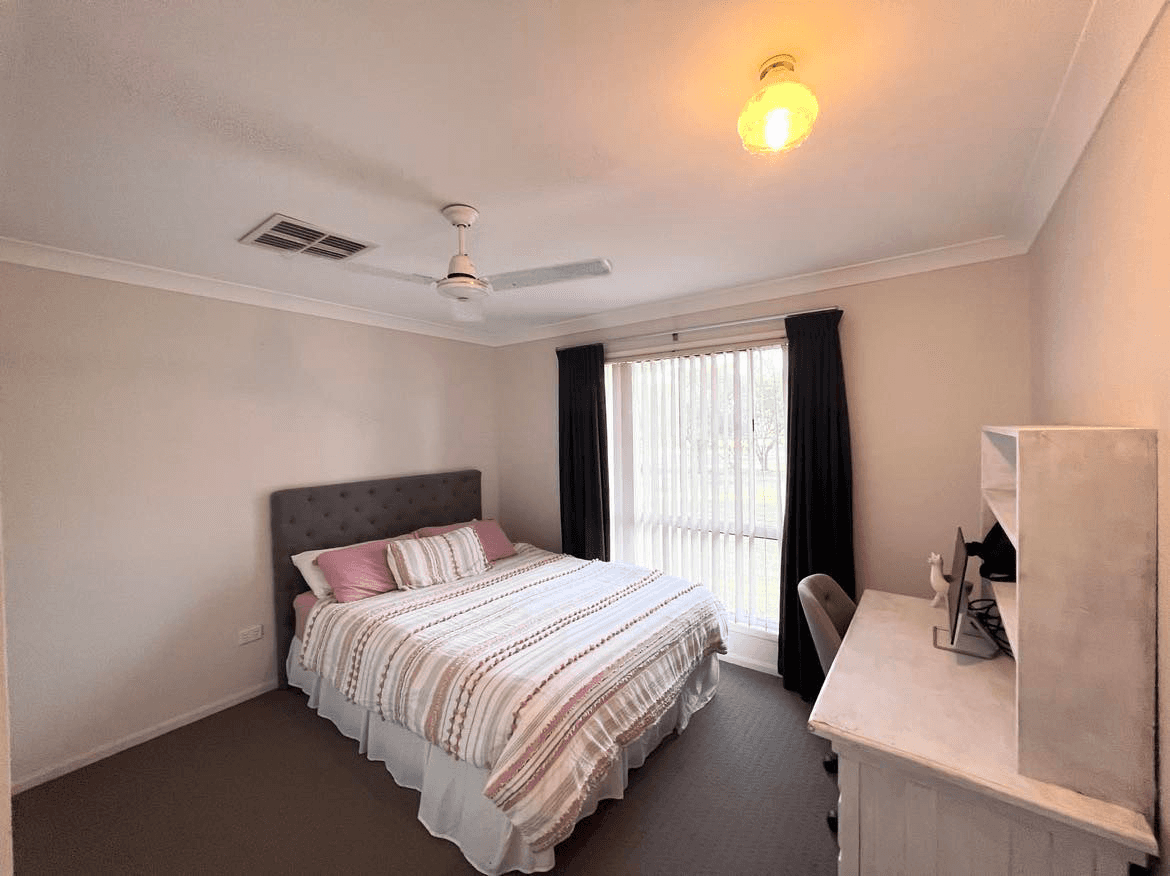 26 Parkers Avenue, DALBY, QLD 4405