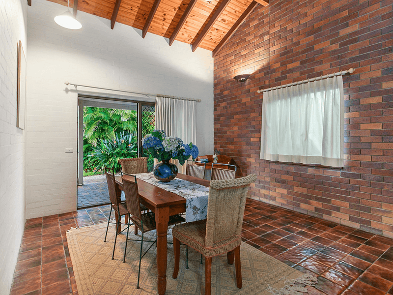 148 West Ave, WYNNUM, QLD 4178