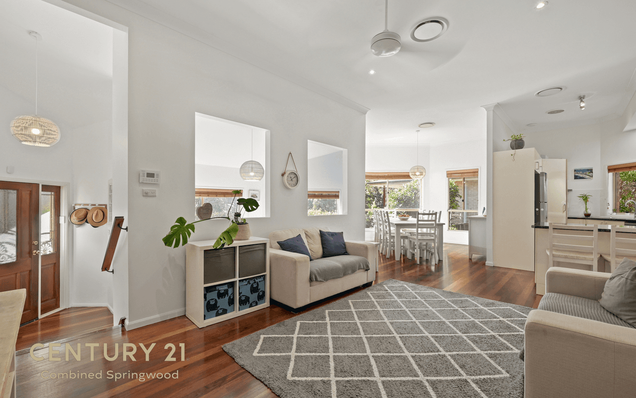 44 Roberts Parade, Hawkesbury Heights, NSW 2777