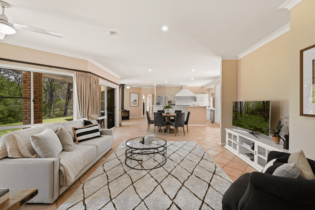 2 Steinohrt Court, MIDDLE RIDGE, QLD 4350