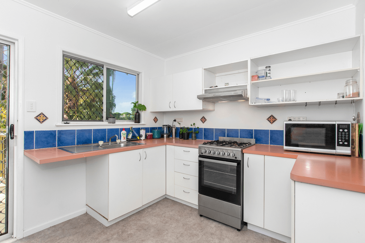 4 Andrew Crescent, Condon, QLD 4815