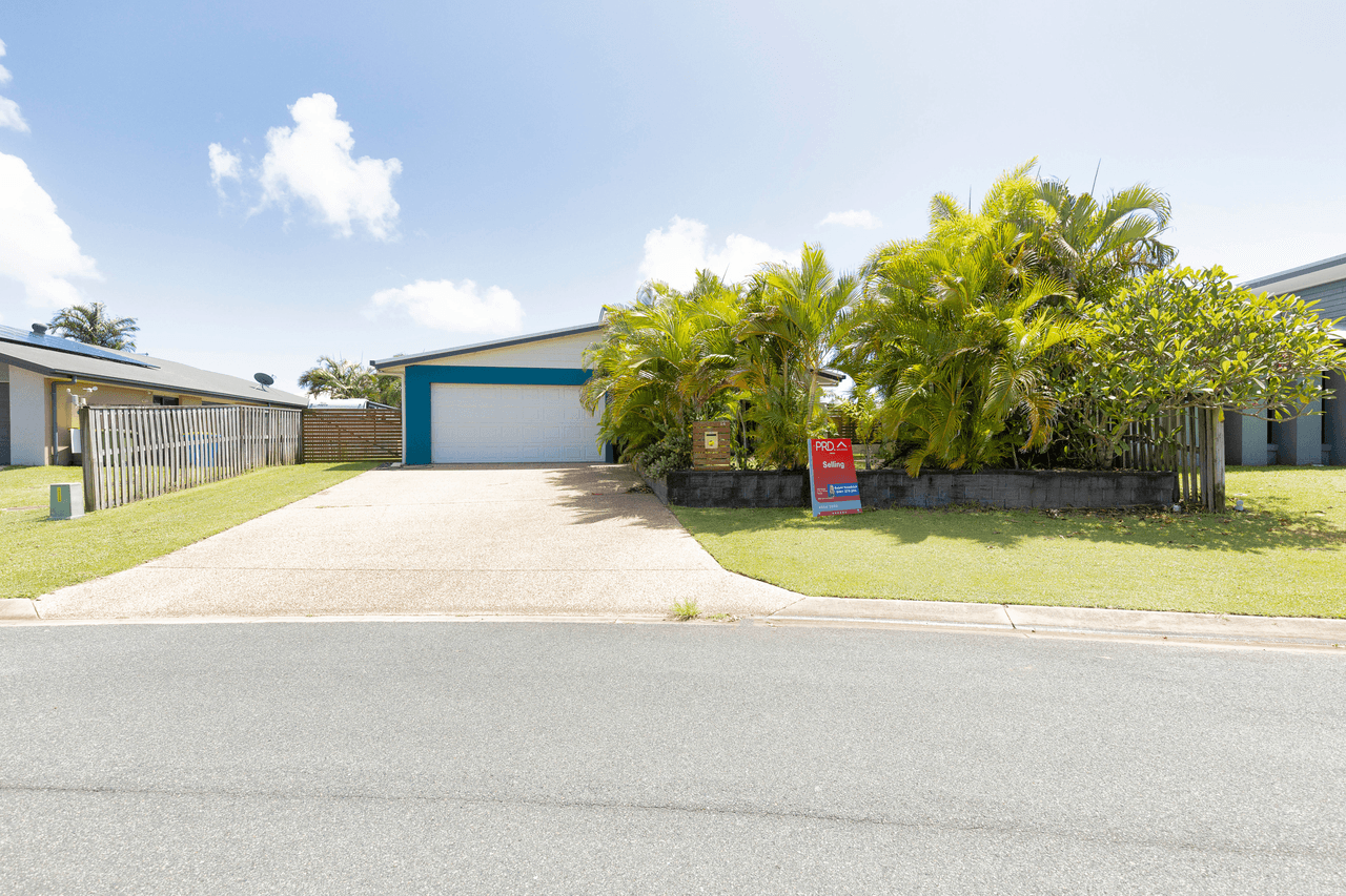 24 Miami Terrace, BLACKS BEACH, QLD 4740