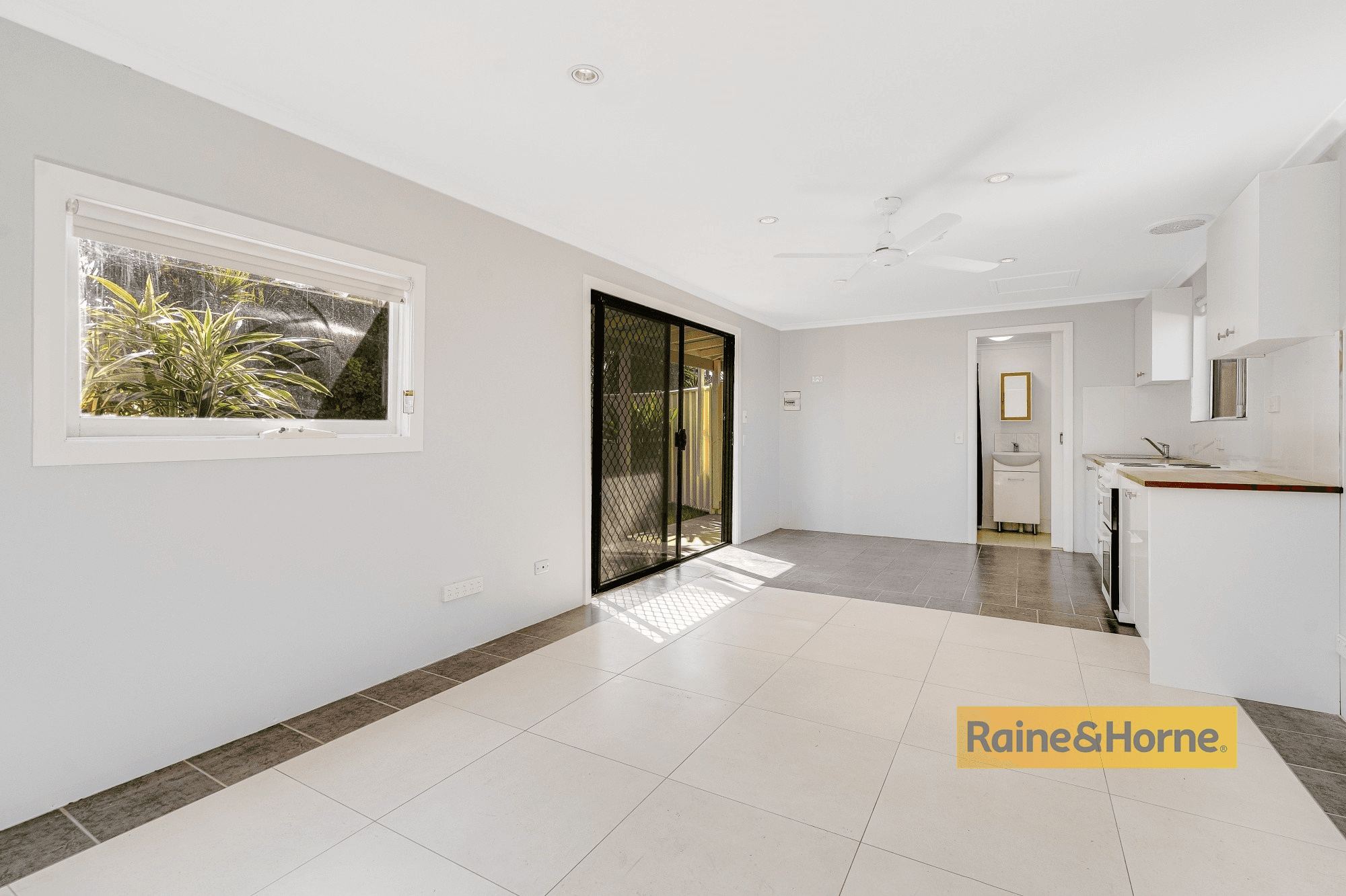 42a Watkin Avenue, UMINA BEACH, NSW 2257