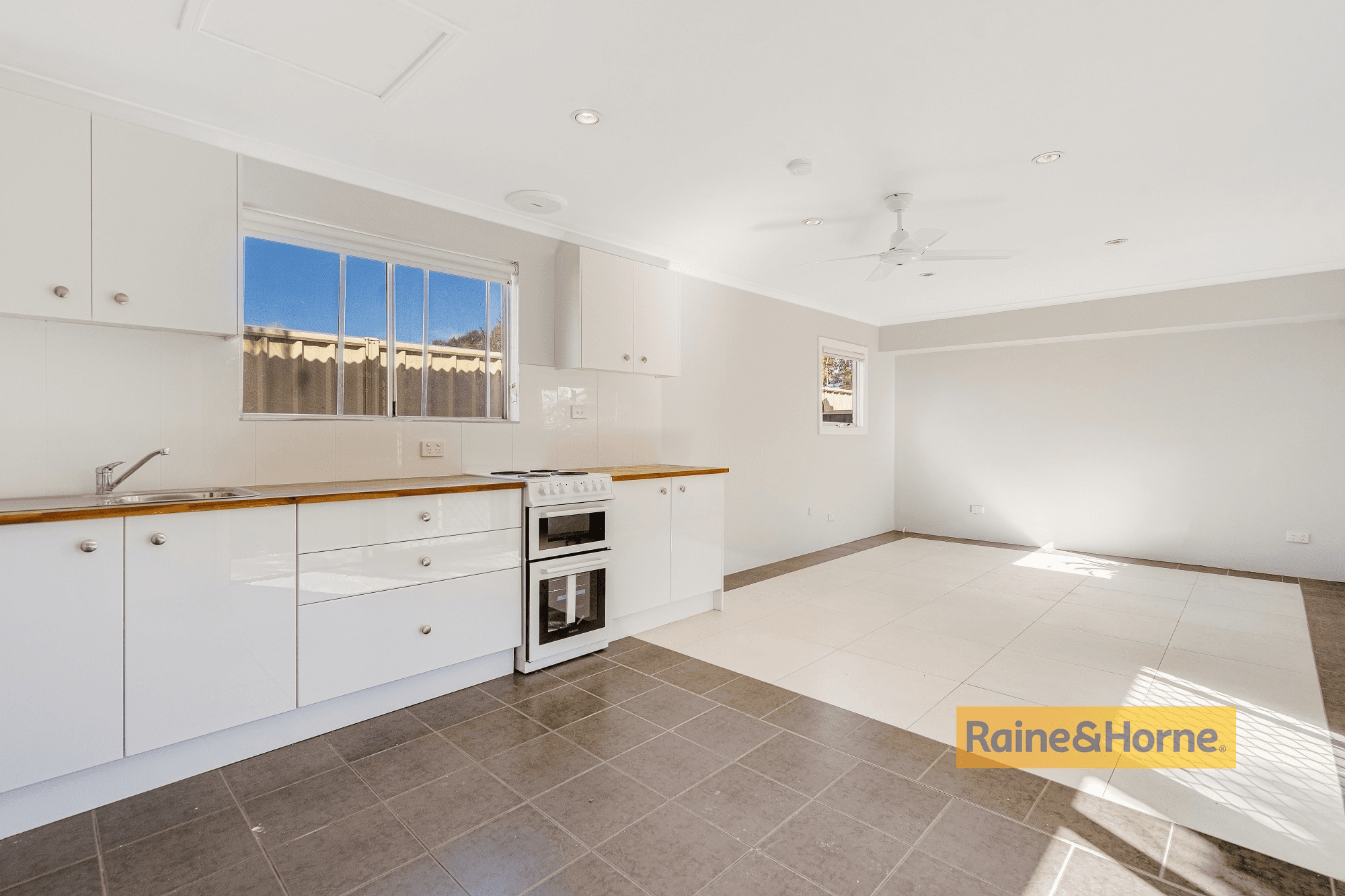 42a Watkin Avenue, UMINA BEACH, NSW 2257