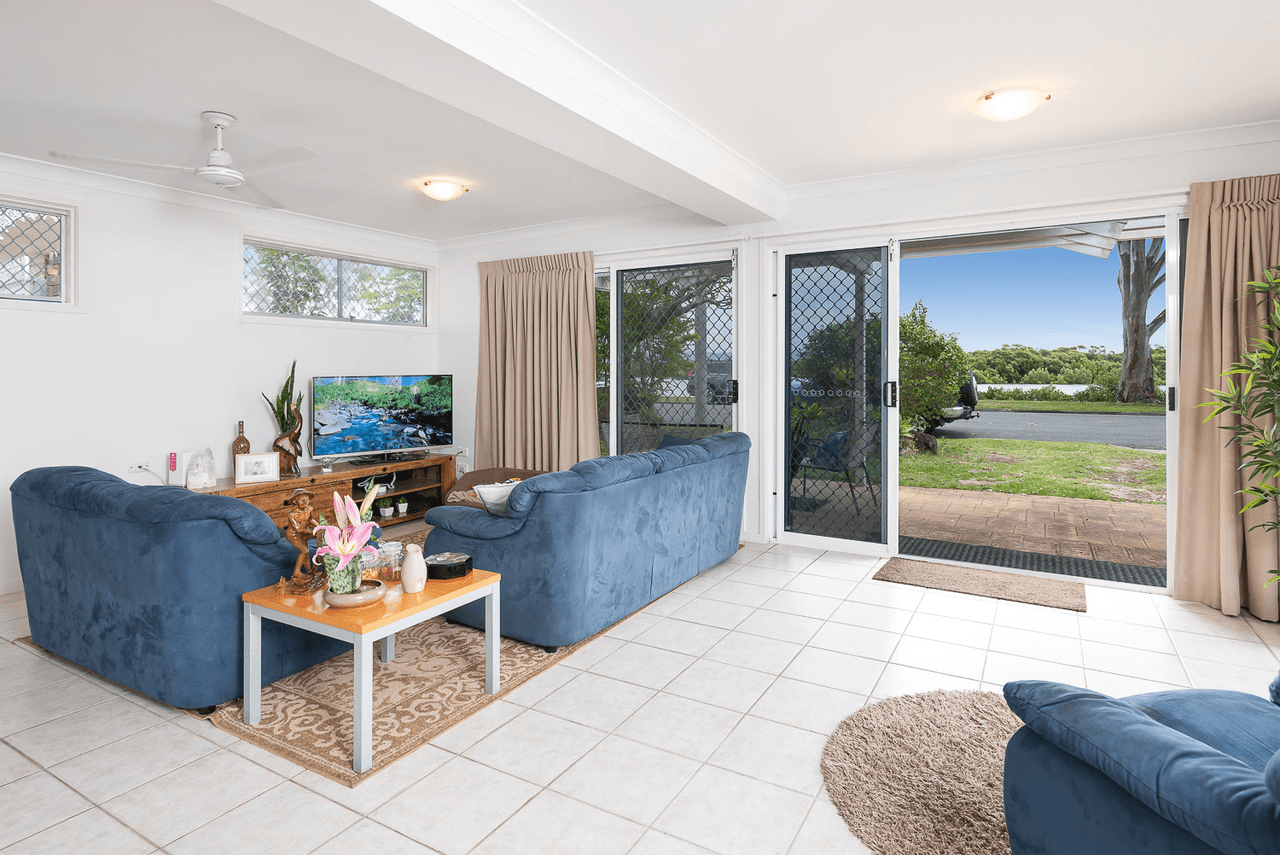 157 The Esplanade West Esplanade, COOMBABAH, QLD 4216