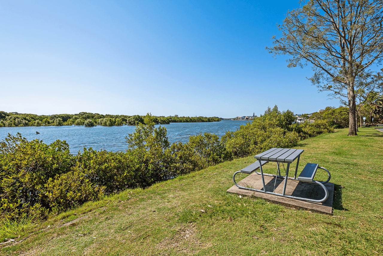 157 The Esplanade West Esplanade, COOMBABAH, QLD 4216