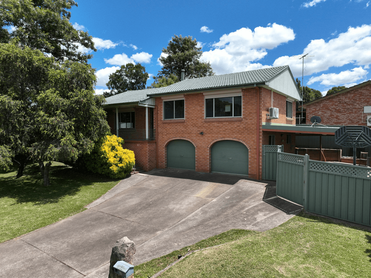 18 Mitchell Avenue, SINGLETON, NSW 2330