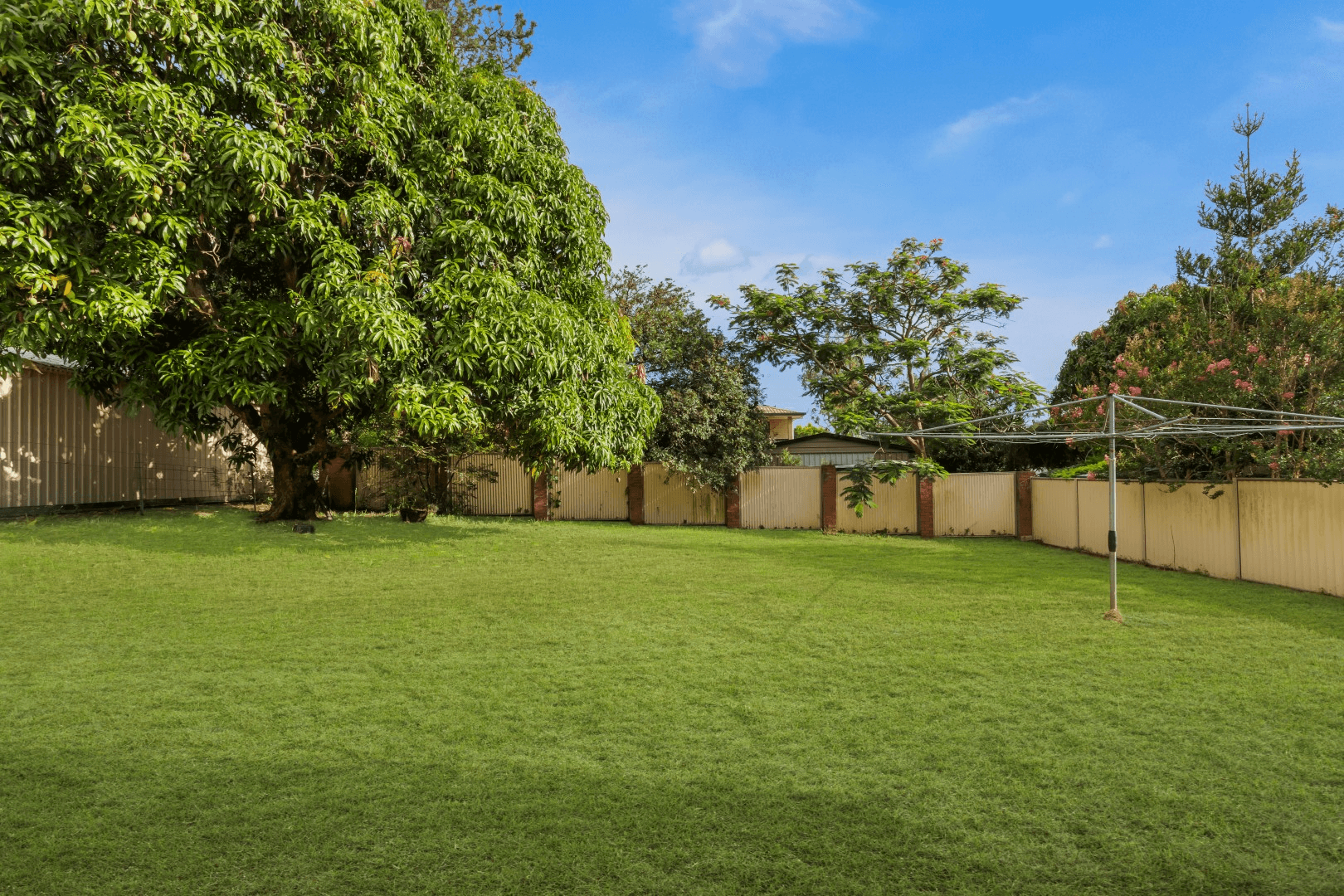 11 Sherlock Street, BRASSALL, QLD 4305