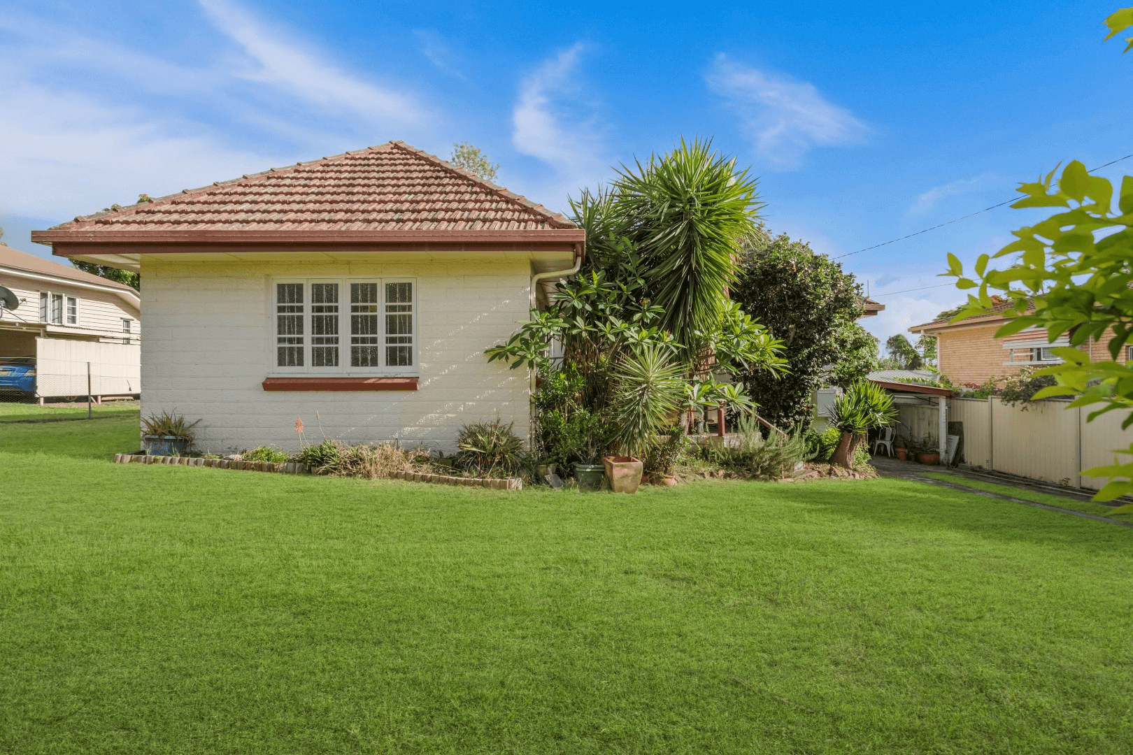 11 Sherlock Street, BRASSALL, QLD 4305