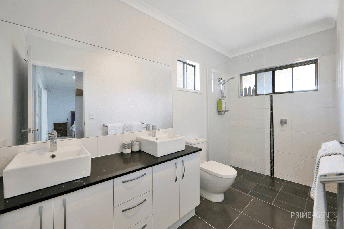 2 Fleming Place, Wondunna, QLD 4655