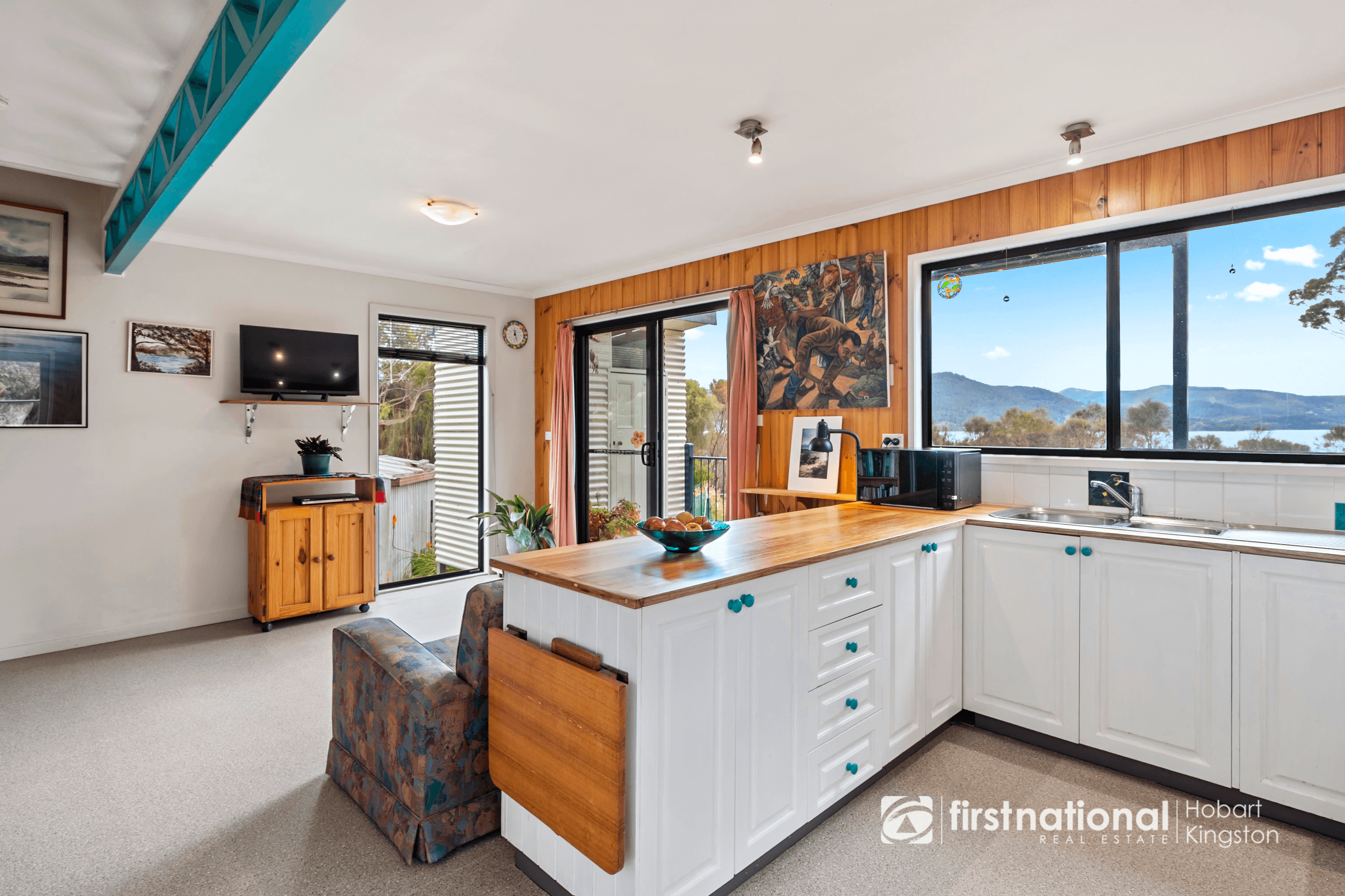 90 Matthew Flinders Drive, ALONNAH, TAS 7150