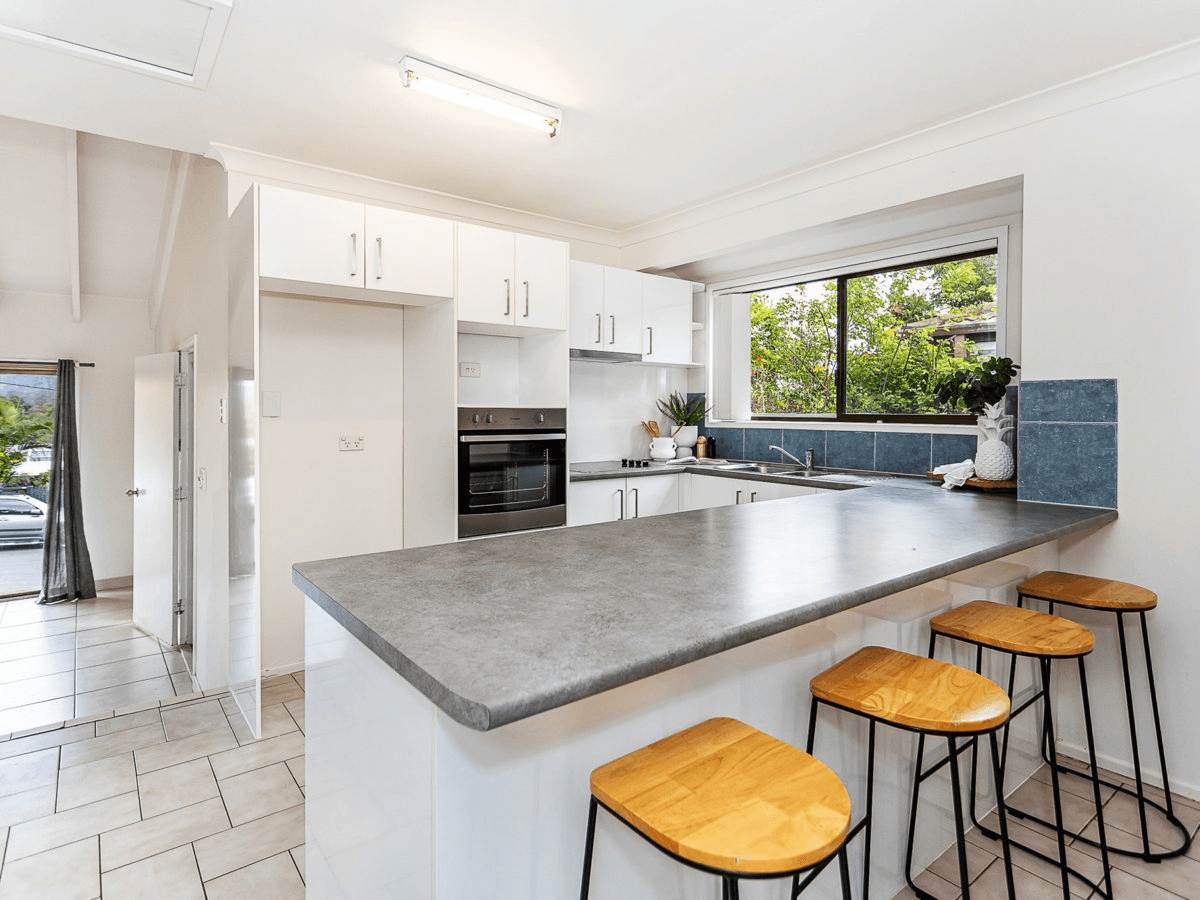 12 Equinox Court, MUDGEERABA, QLD 4213