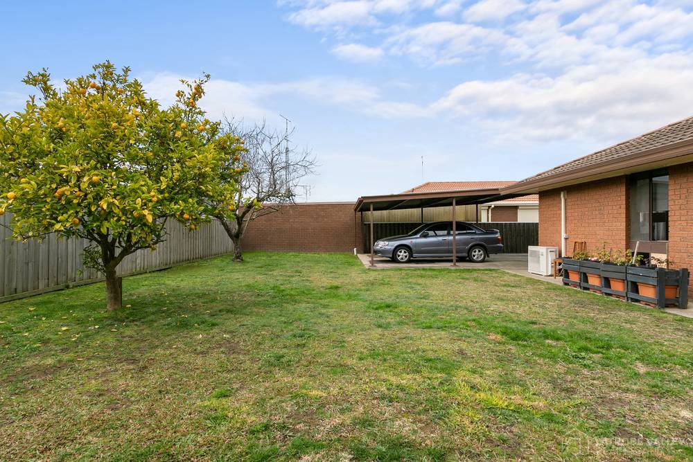 1-2/7 Park Avenue, Morwell, VIC 3840