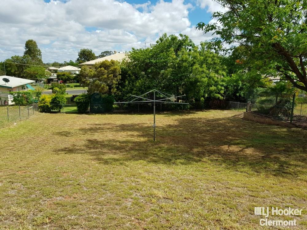 8 Blamey Street, CLERMONT, QLD 4721
