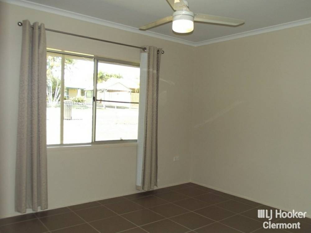 8 Blamey Street, CLERMONT, QLD 4721