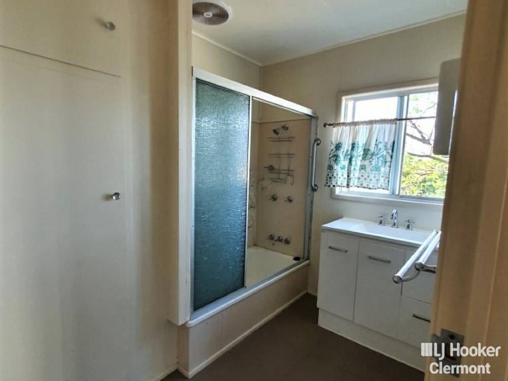 8 Blamey Street, CLERMONT, QLD 4721