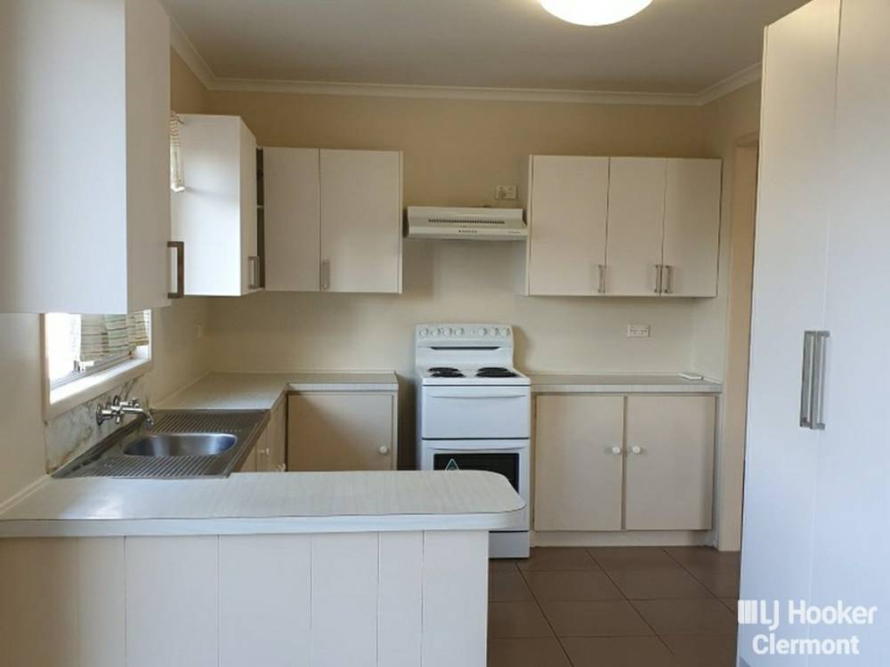 8 Blamey Street, CLERMONT, QLD 4721