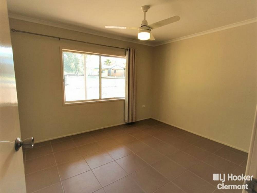 8 Blamey Street, CLERMONT, QLD 4721