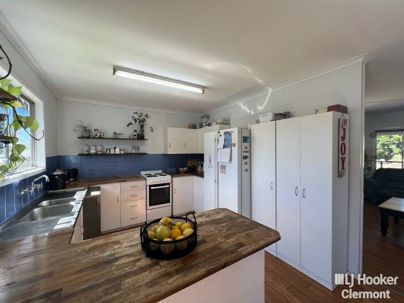 14 Douglass Street, CLERMONT, QLD 4721