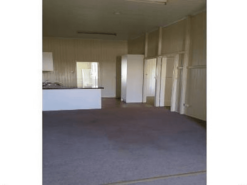Unit 1 ,2 & 3/7 Box Street, CLERMONT, QLD 4721