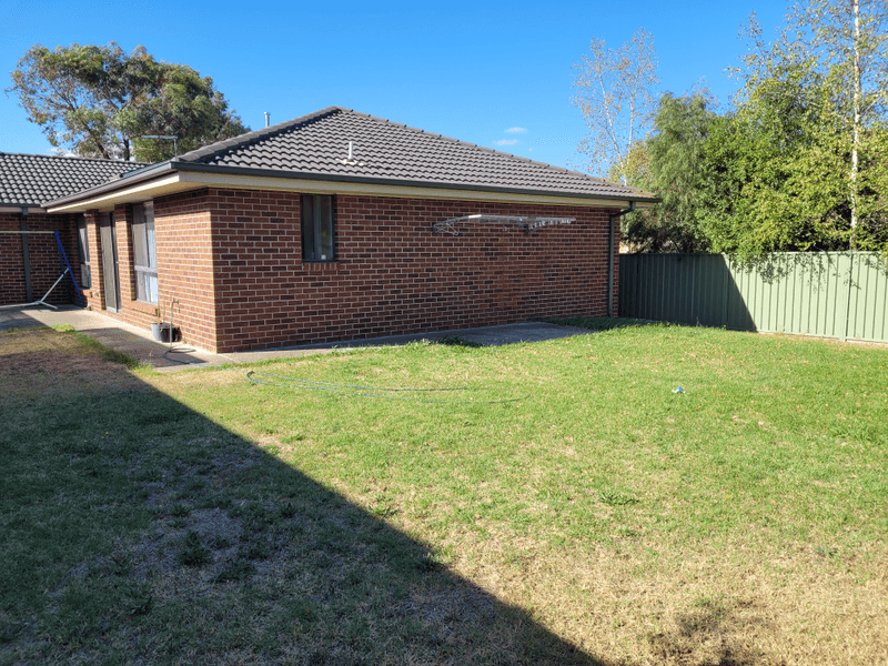 14 Waterford Drive, Miners Rest, VIC 3352