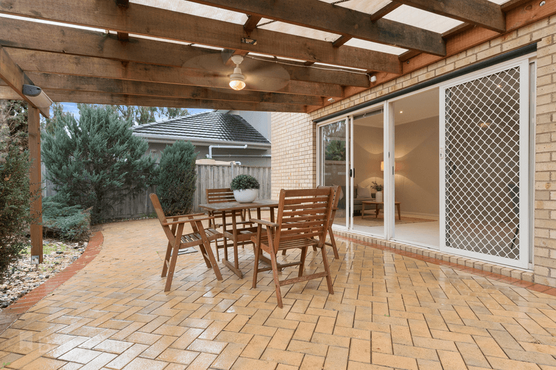 4 Staten Way, Sanctuary Lakes, VIC 3030