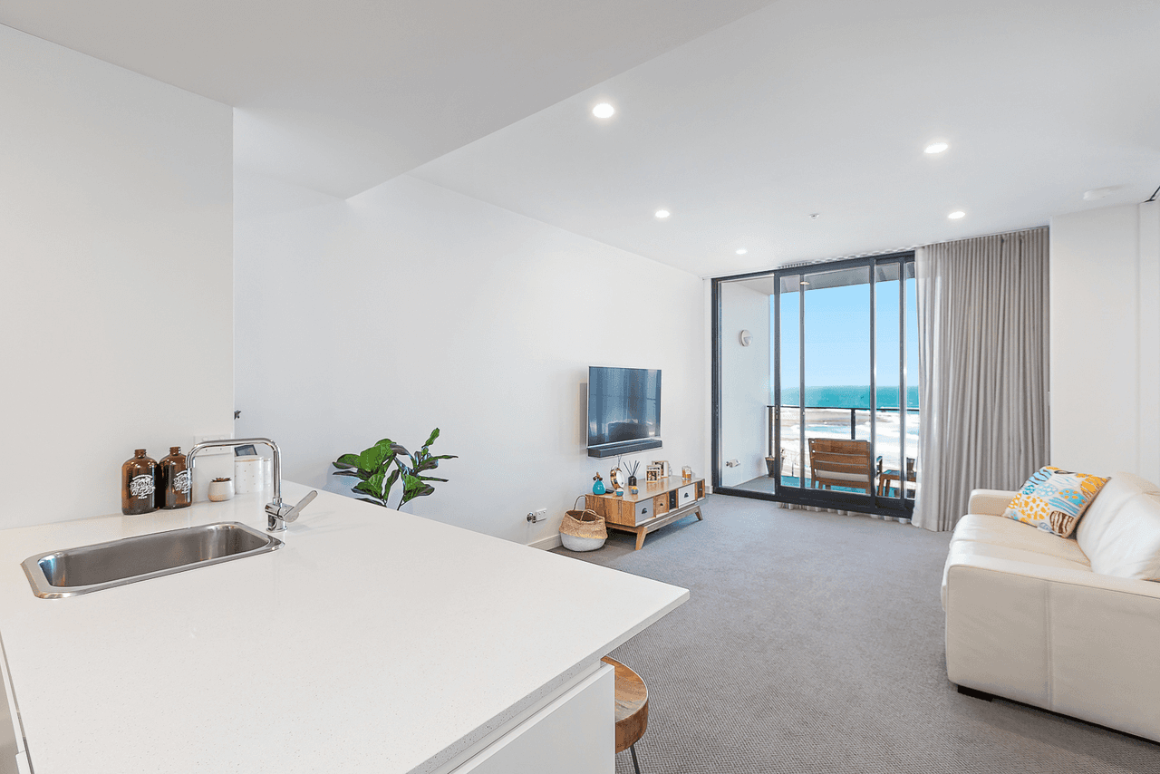 204/75 Shortland Esplanade, NEWCASTLE, NSW 2300