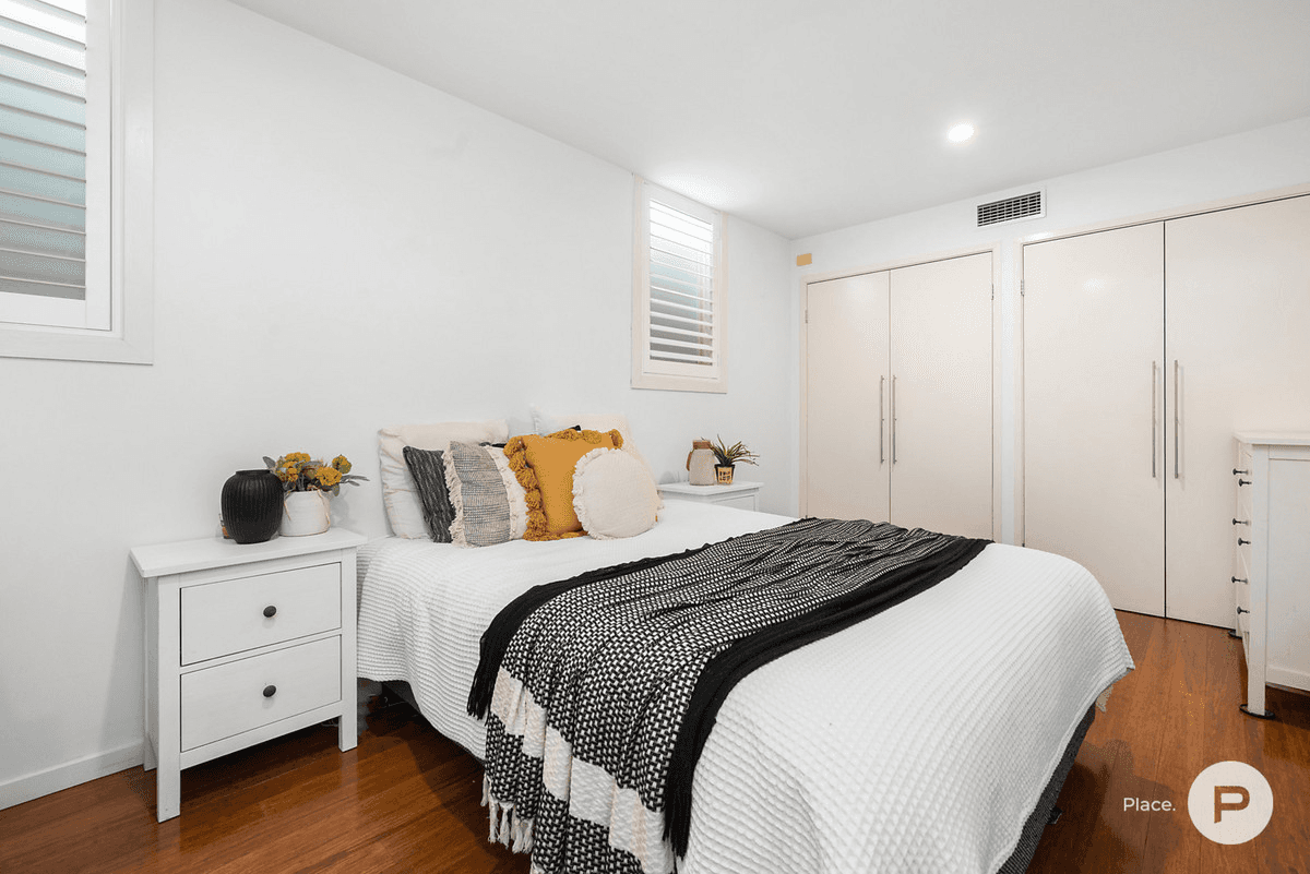 2/3 Ellis Street, Stones Corner, QLD 4120