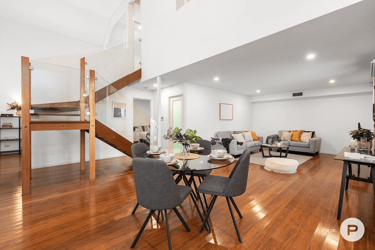 2/3 Ellis Street, Stones Corner, QLD 4120