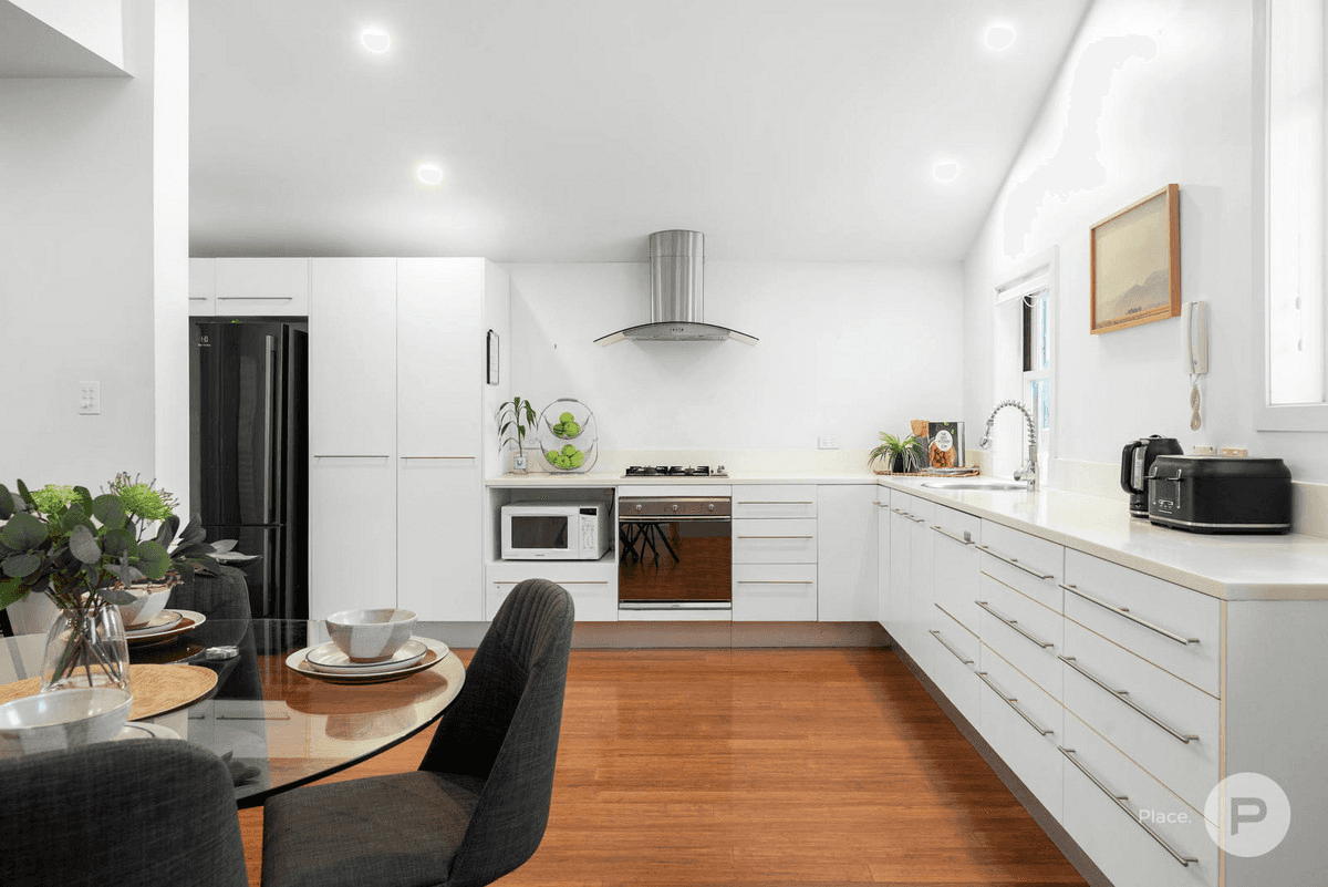 2/3 Ellis Street, Stones Corner, QLD 4120