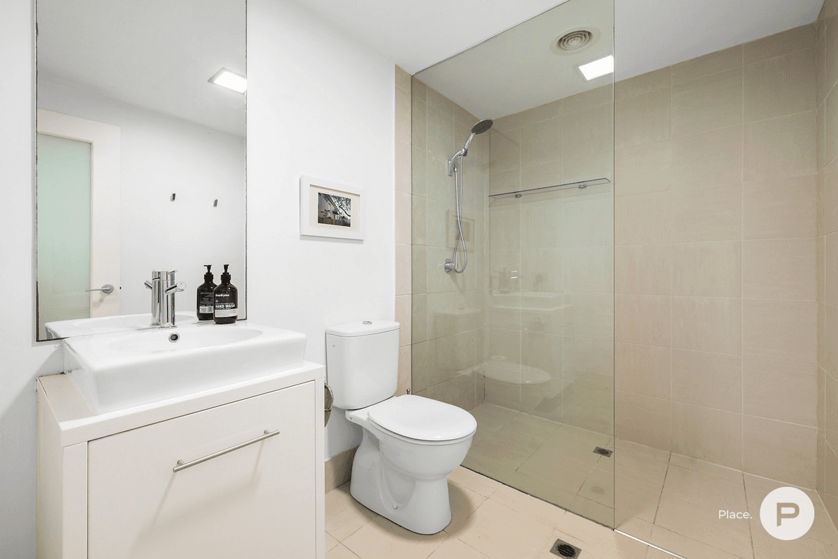 2/3 Ellis Street, Stones Corner, QLD 4120