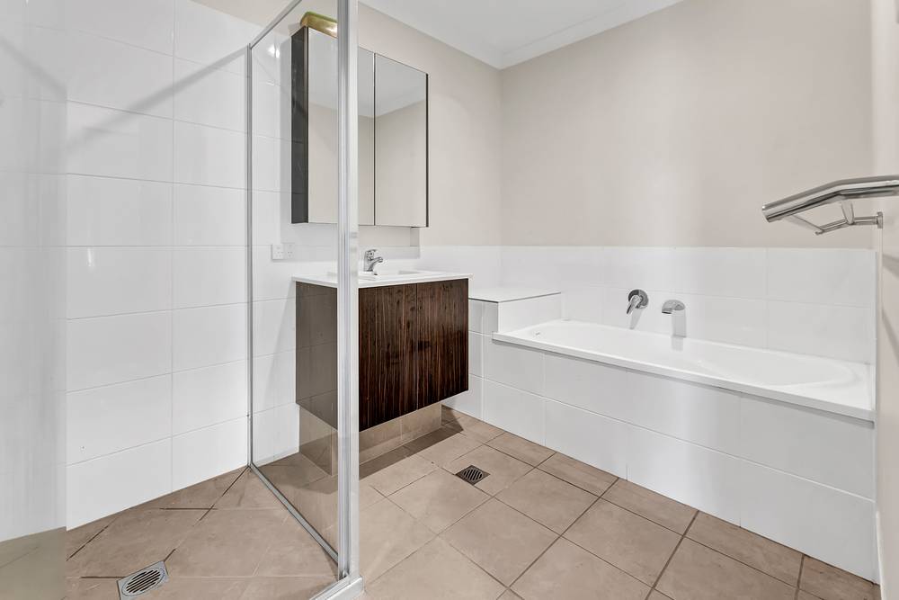 127/370 Gainsborough Drive, PIMPAMA, QLD 4209