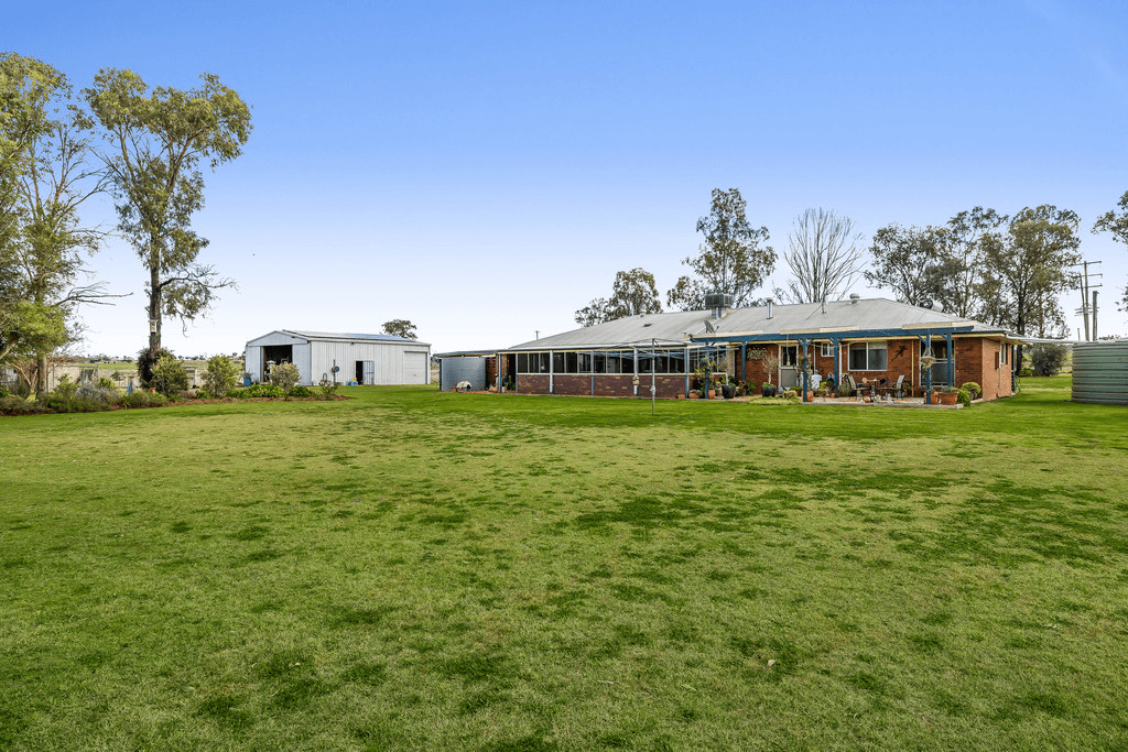 113 Oakey Crosshill Road, OAKEY, QLD 4401