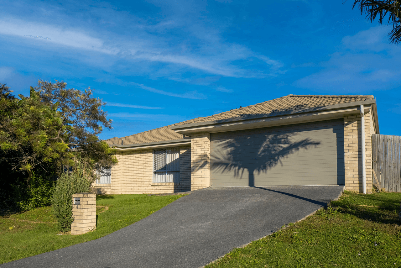 4 Nixon Drive, NORTH BOOVAL, QLD 4304