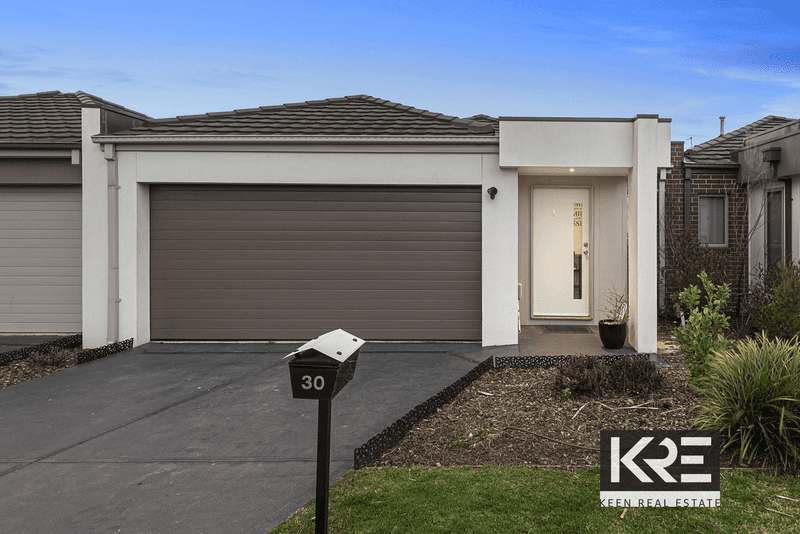 30 Woodright Circuit, CRANBOURNE, VIC 3977