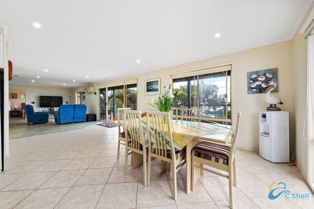 4 Toorak Avenue, Loch Sport, VIC 3851