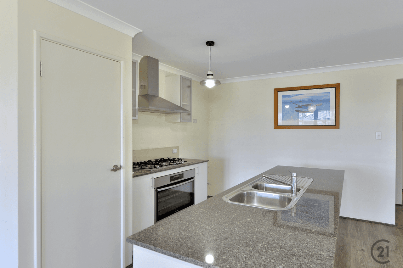 2 Toora Mews, Lakelands, WA 6180