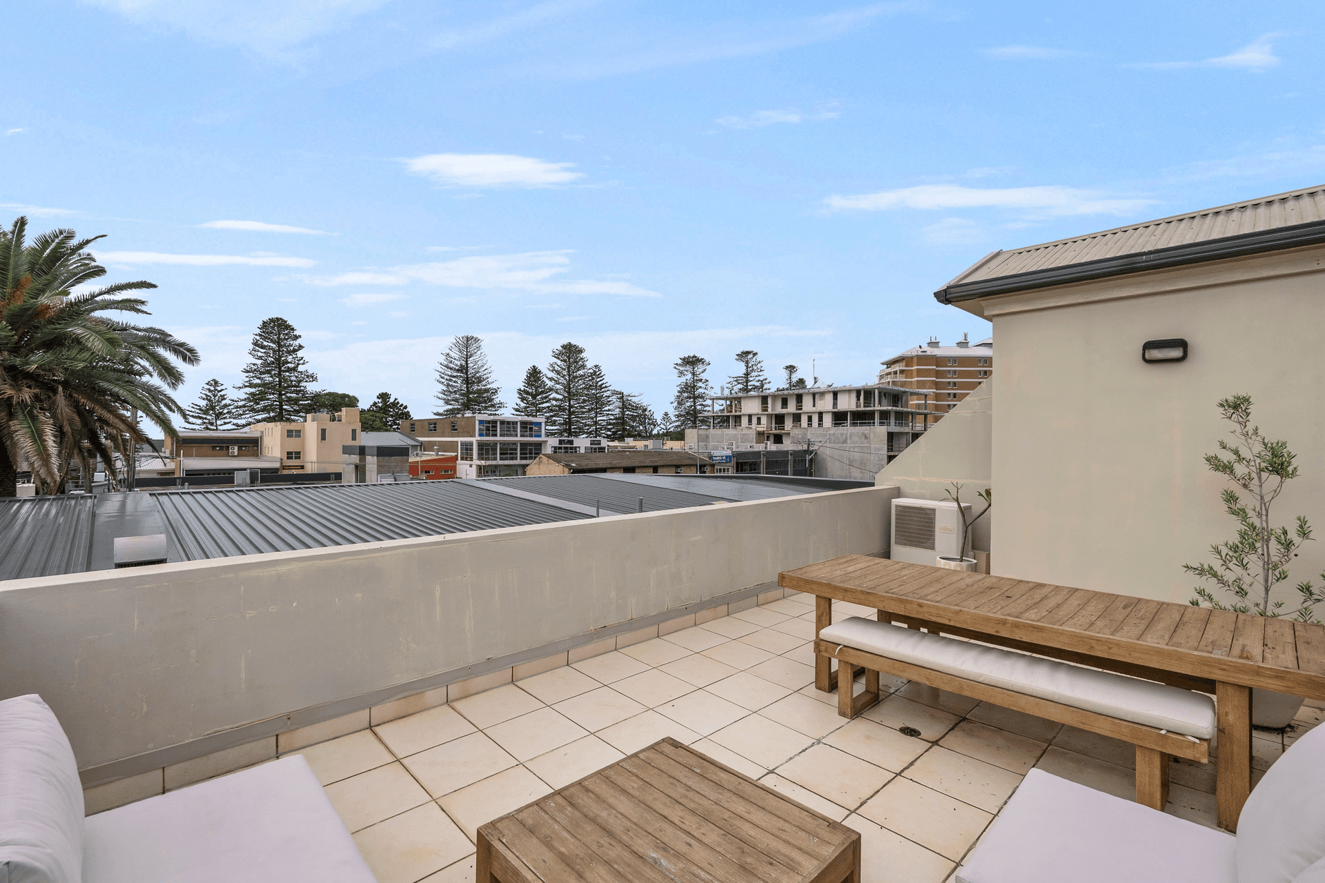2/8 Campbell Crescent, Terrigal, NSW 2260