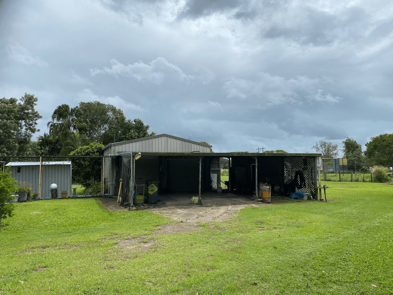 32 Chelona Park Drive, SARINA, QLD 4737