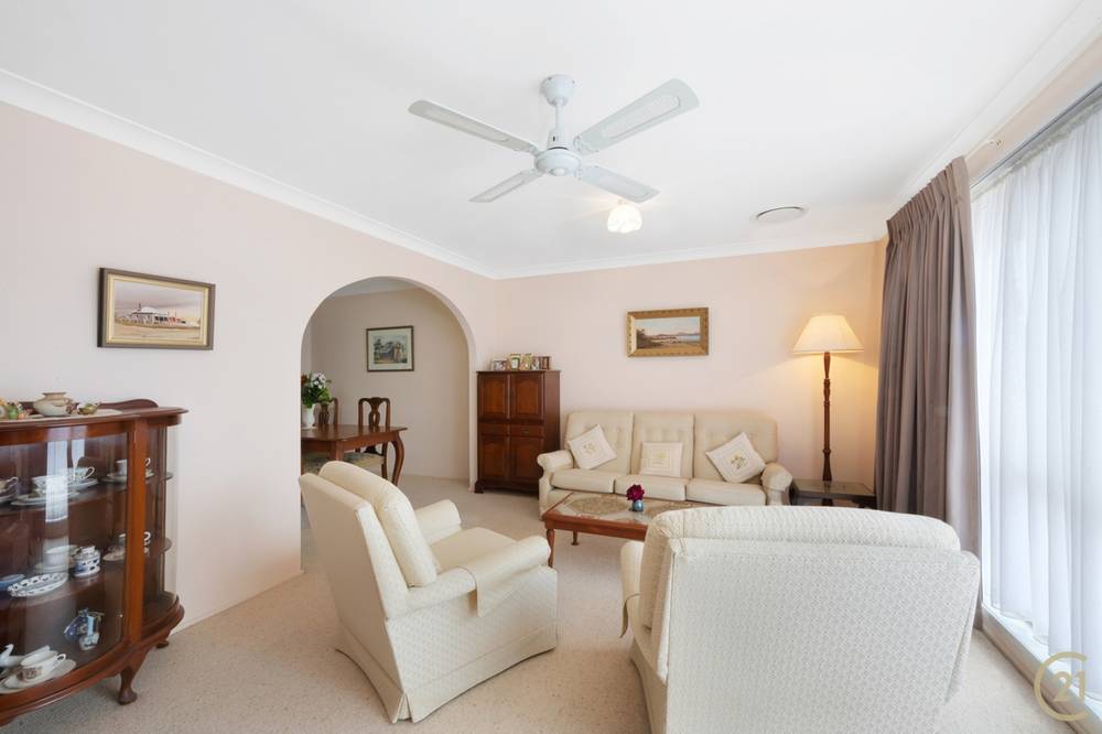 27 Greenlee Street, Green Point, NSW 2251