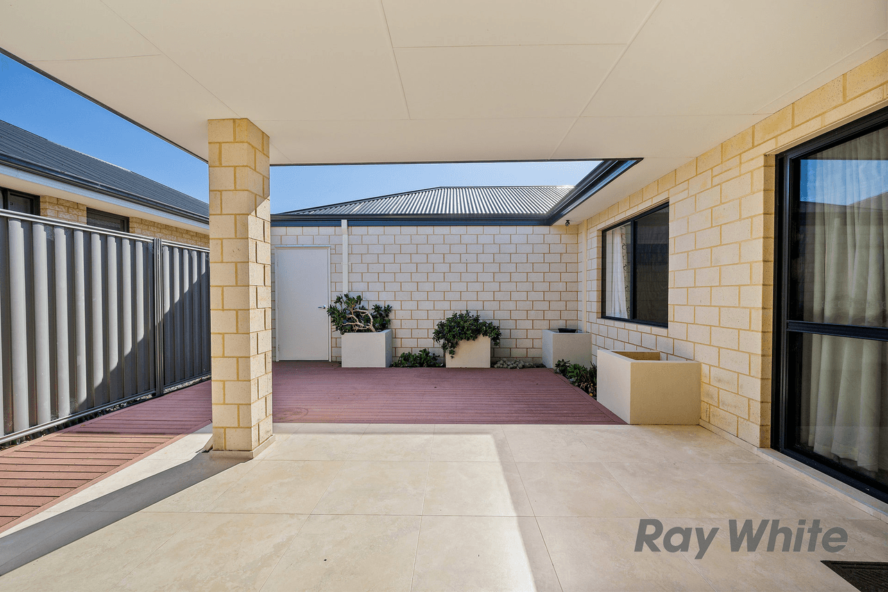 33 Elderflower Street, TREEBY, WA 6164