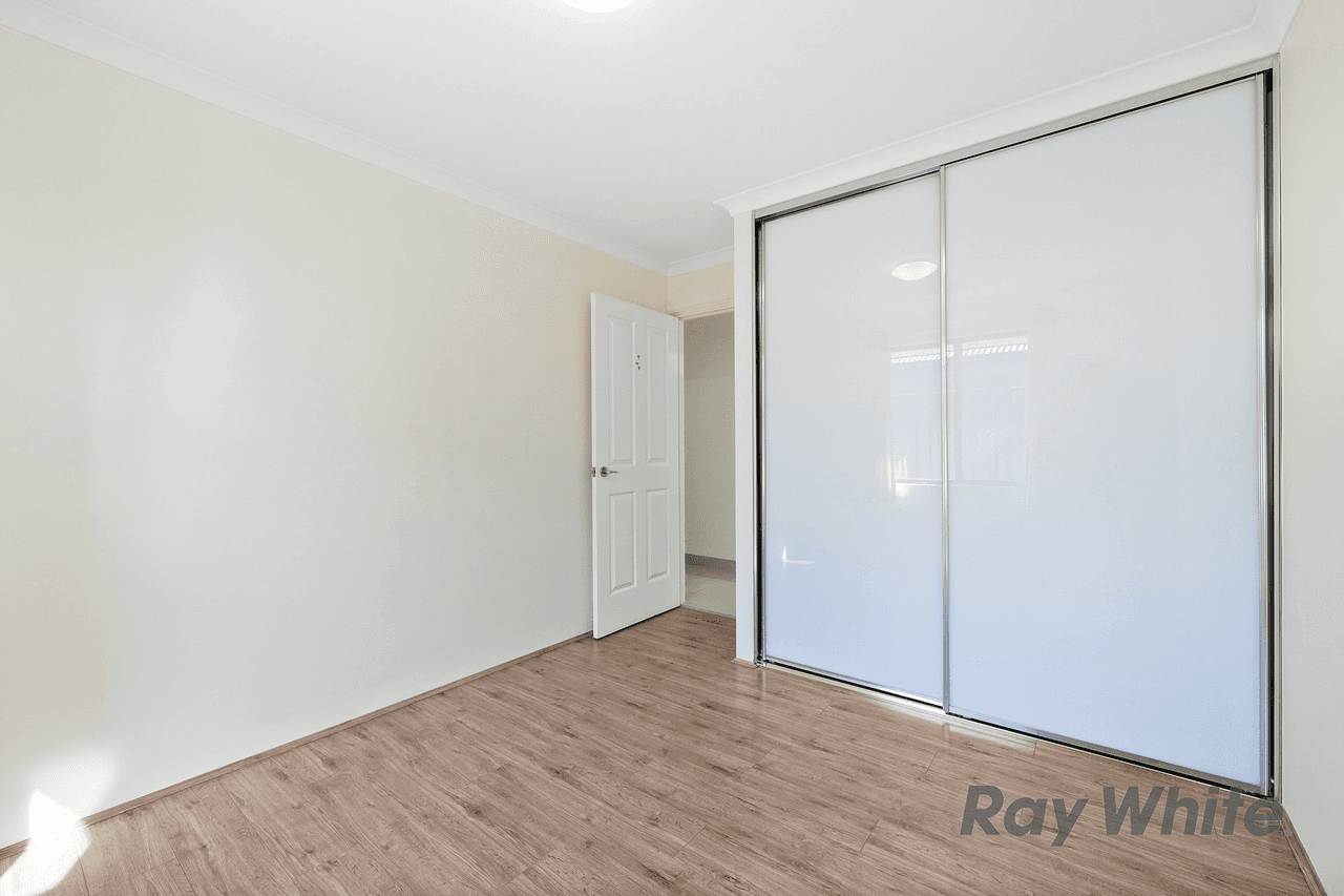 33 Elderflower Street, TREEBY, WA 6164