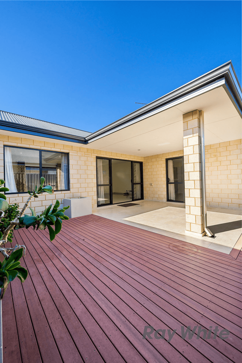 33 Elderflower Street, TREEBY, WA 6164