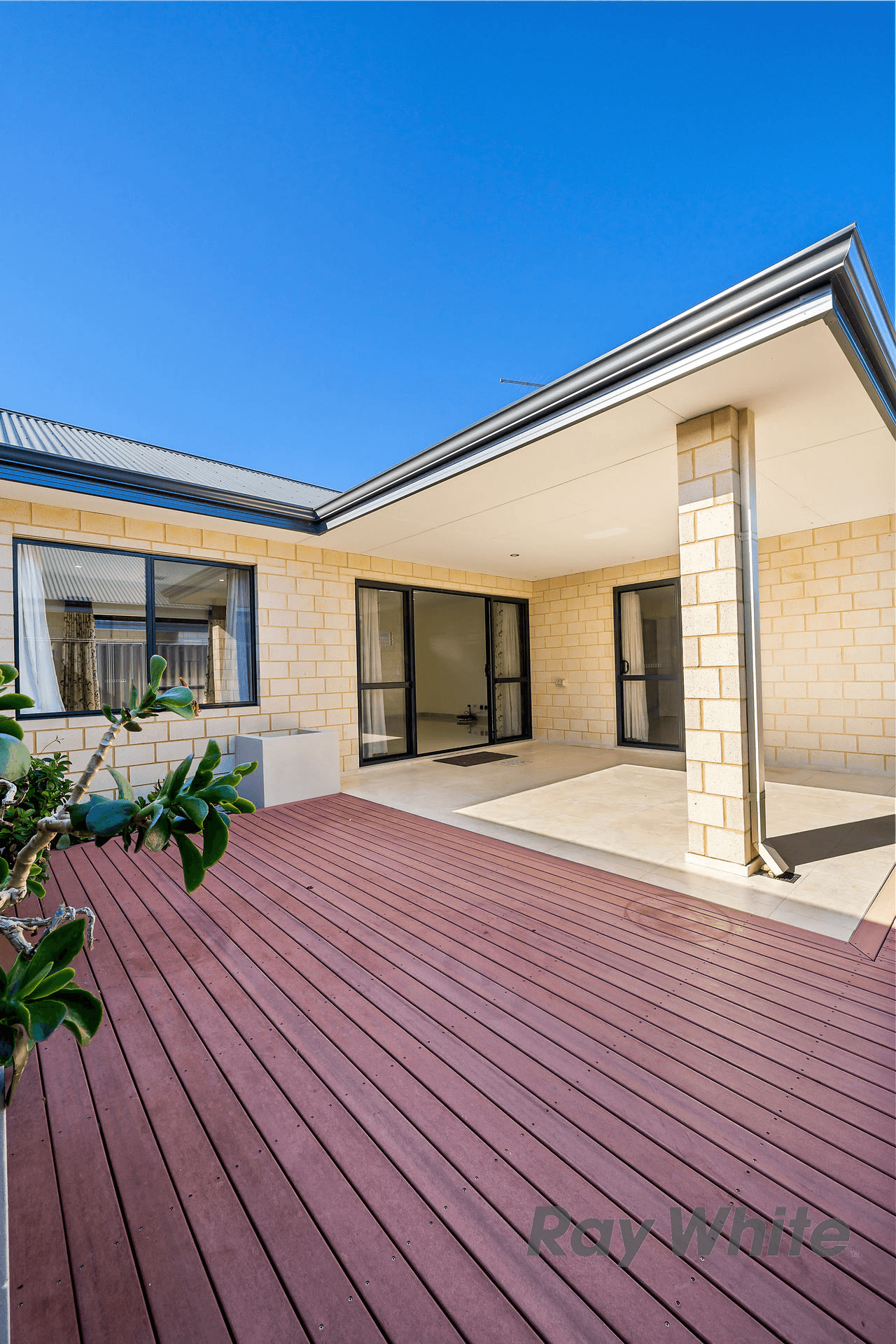 33 Elderflower Street, TREEBY, WA 6164