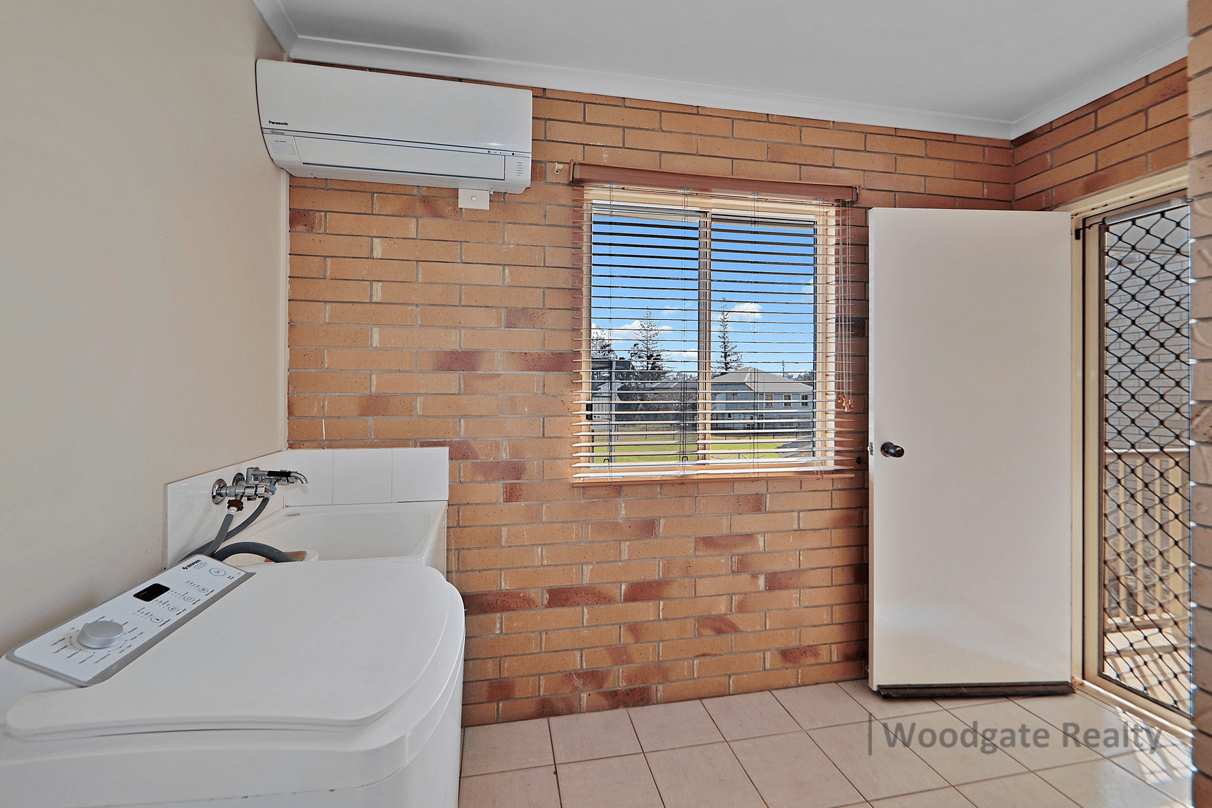 5/2 Poinciana Court, WOODGATE, QLD 4660