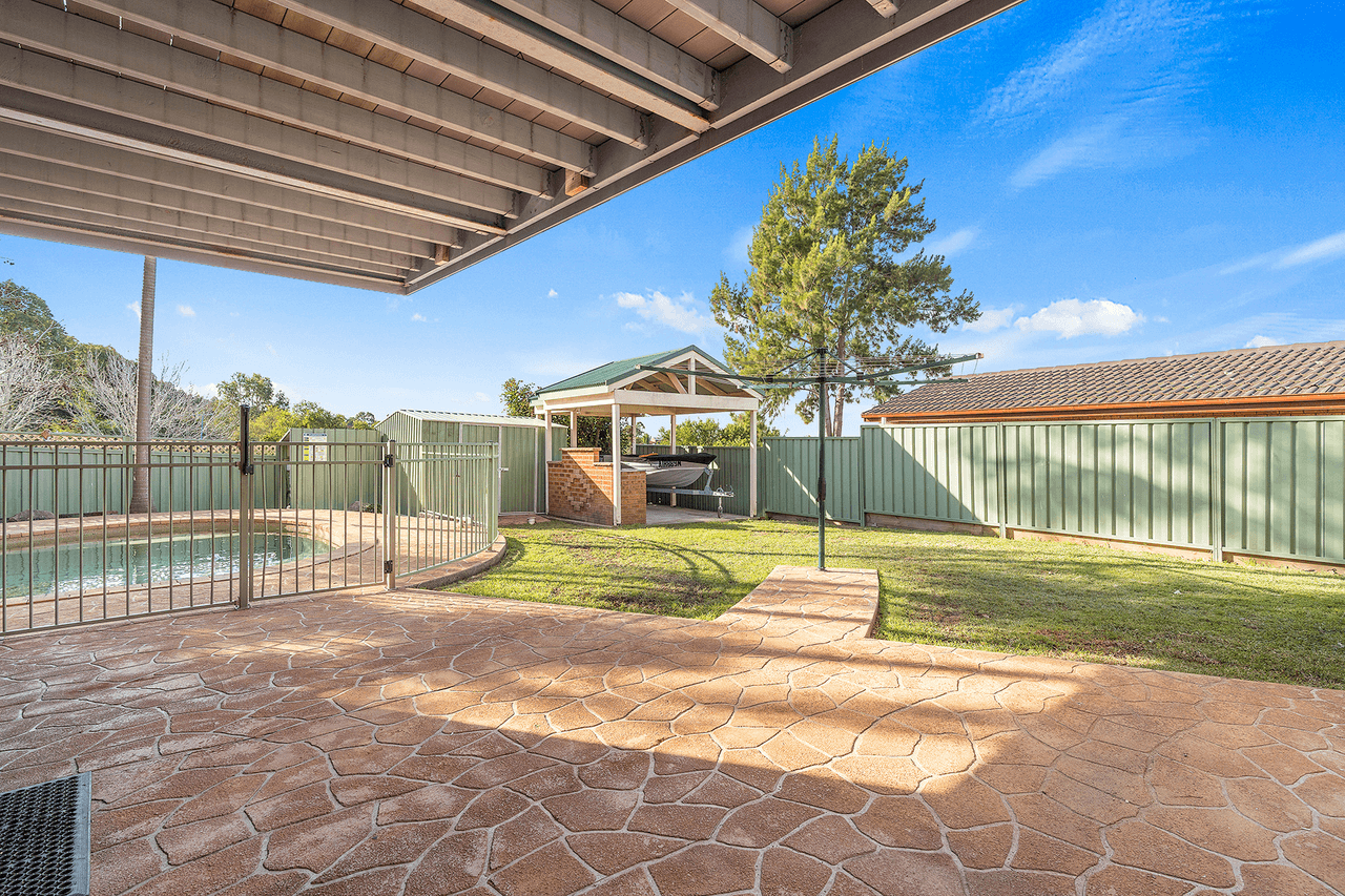 22 Barrington Crescent, Maryland, NSW 2287